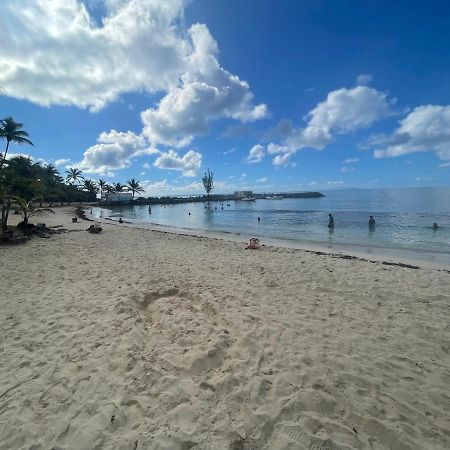 Maison mitoyenne , piscine,Citerne, jardin, parking, plage Le Gosier  Esterno foto