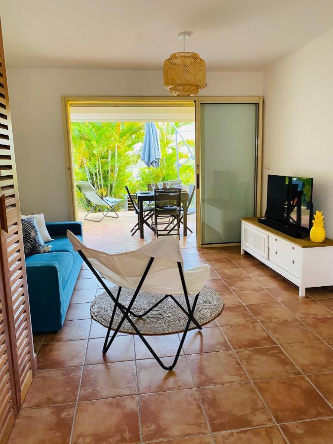 Maison mitoyenne , piscine,Citerne, jardin, parking, plage Le Gosier  Esterno foto