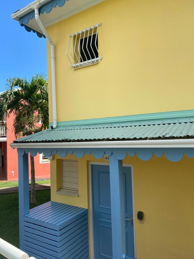 Maison mitoyenne , piscine,Citerne, jardin, parking, plage Le Gosier  Esterno foto